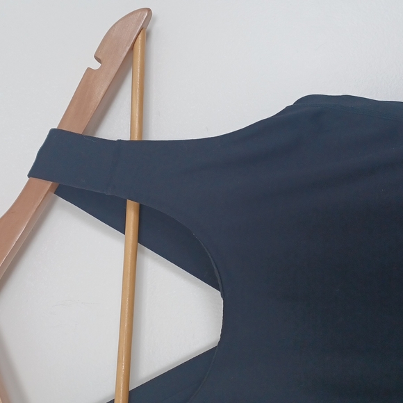 Lululemon Swift Tank Black - 8 - Picture 5 of 10